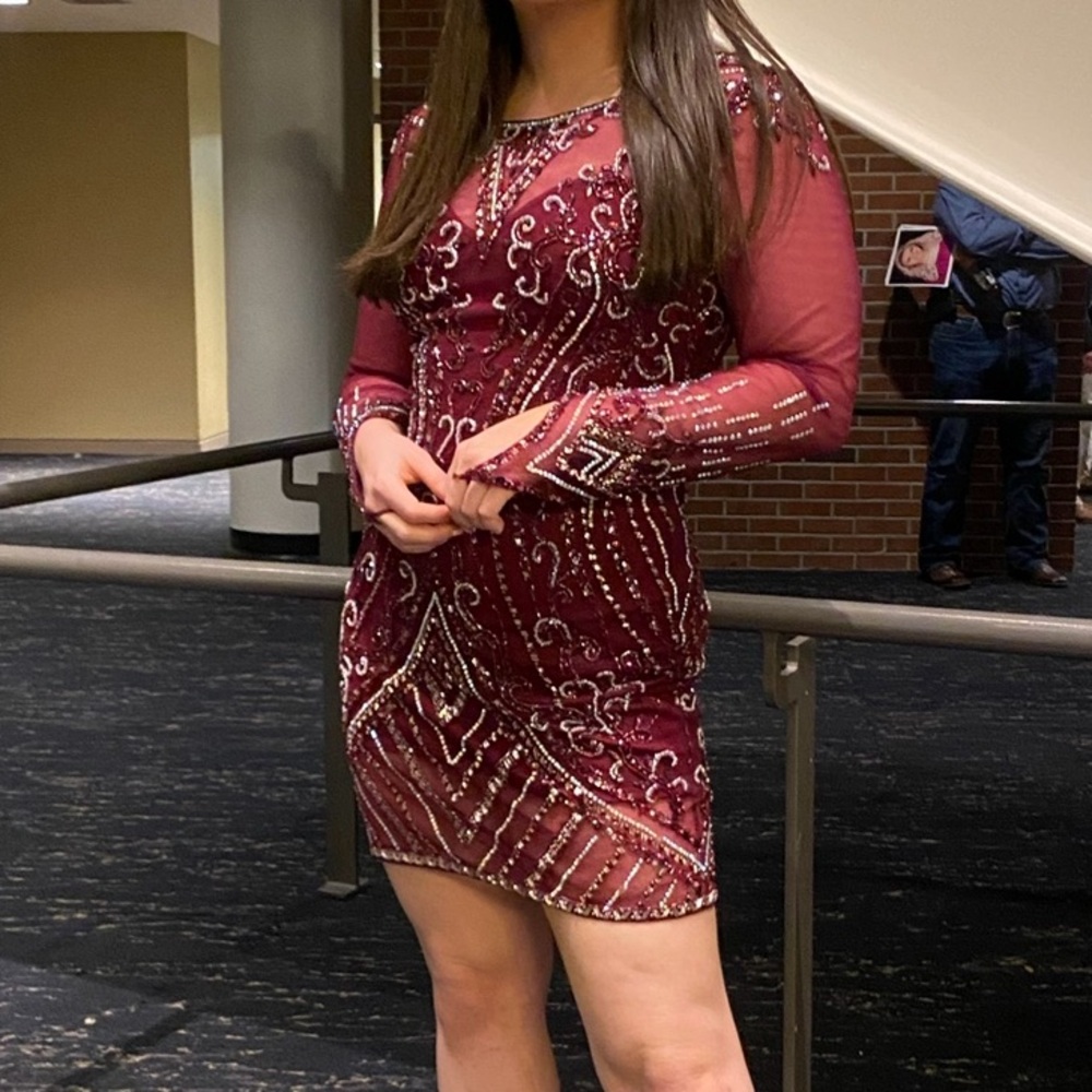 Hannah S Beaded Burgundy Long Sleeve Cocktail Semi-Formal Dress Size 10